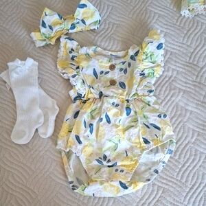 0-3M Baby Girl Lemons Outfit